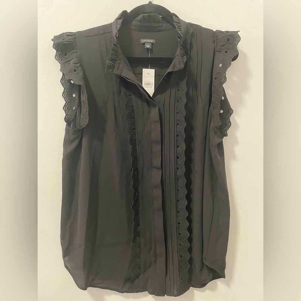 Ann Taylor NWT Ruffle Eyelet Shirt Black Size L